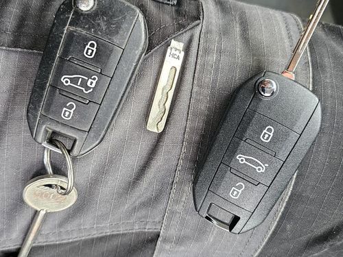 Vauxhall Vivaro flip key (spare key) by Lock City in Bradford-on-Avon South