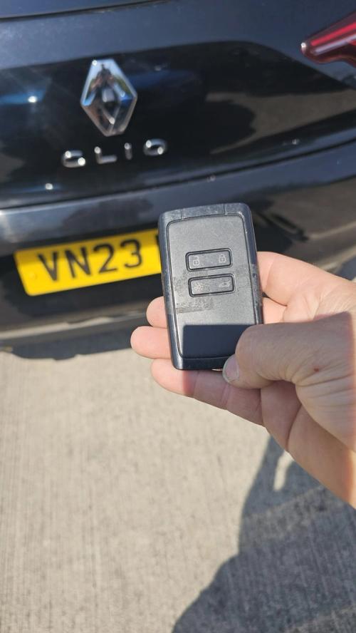 Renault Clio flip key by Lock City in Wrington