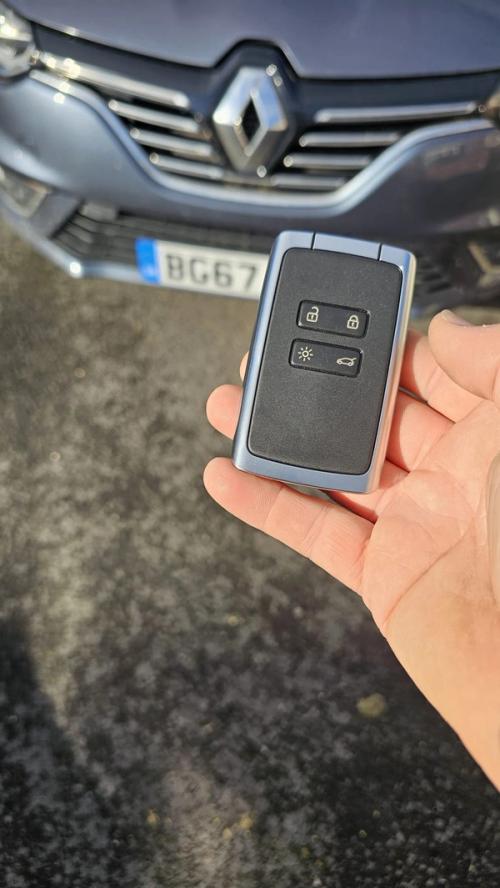 Renault Megane flip key (all keys lost) by Lock City in Kingswood
