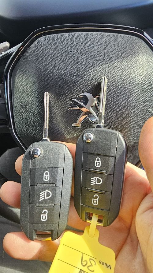 Peugeot Rifter car key (spare key) by Lock City in Bathavon South