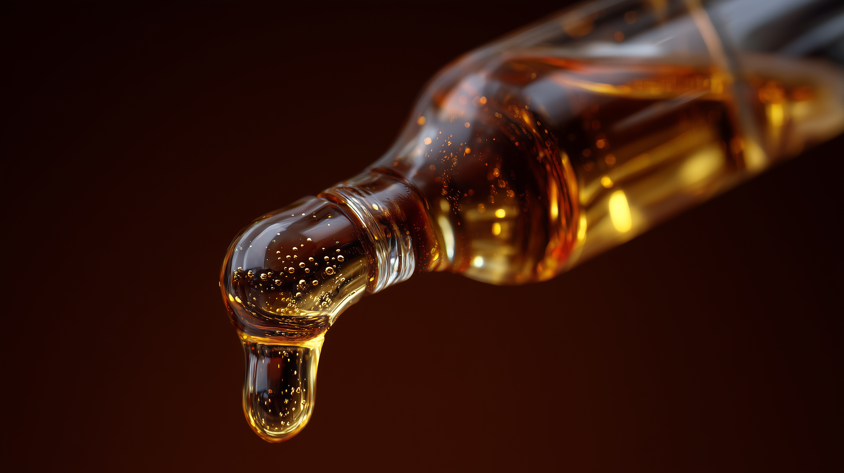 une pipette deverse du liquide