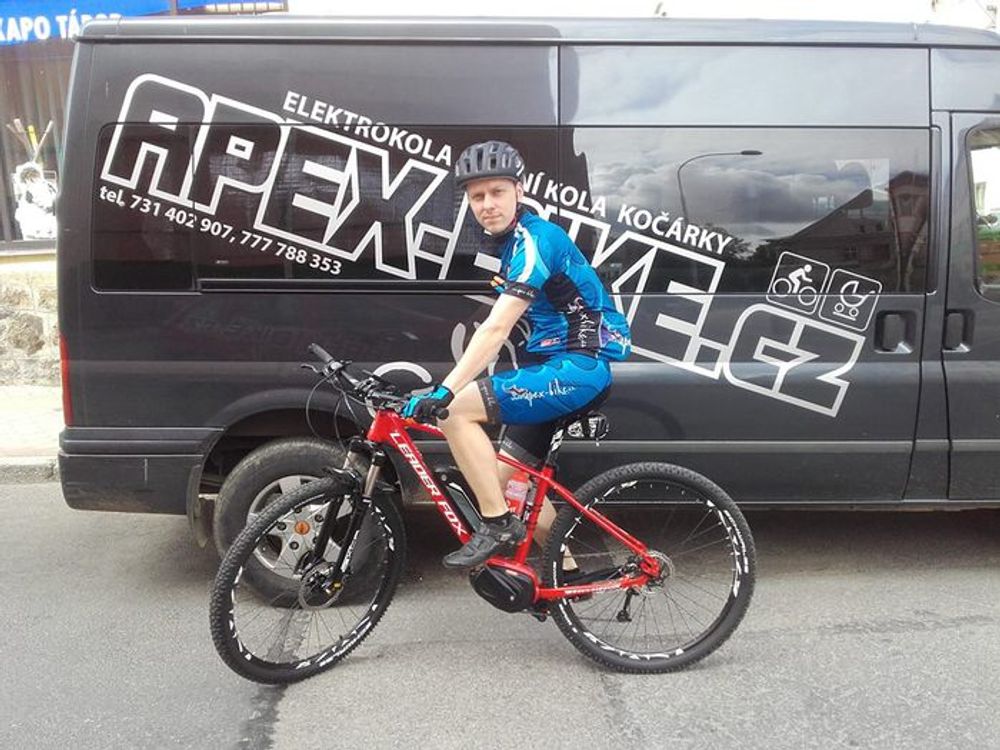 Závod elektrokol v rámci APEX-BIKE MTB maratonu města Chýnov