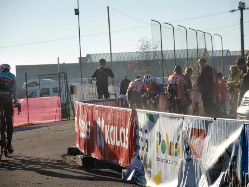 Cyklokros Chýnov 2022 — TOI TOI Cup — náhled z fotoalba, foto Martin Kozojed