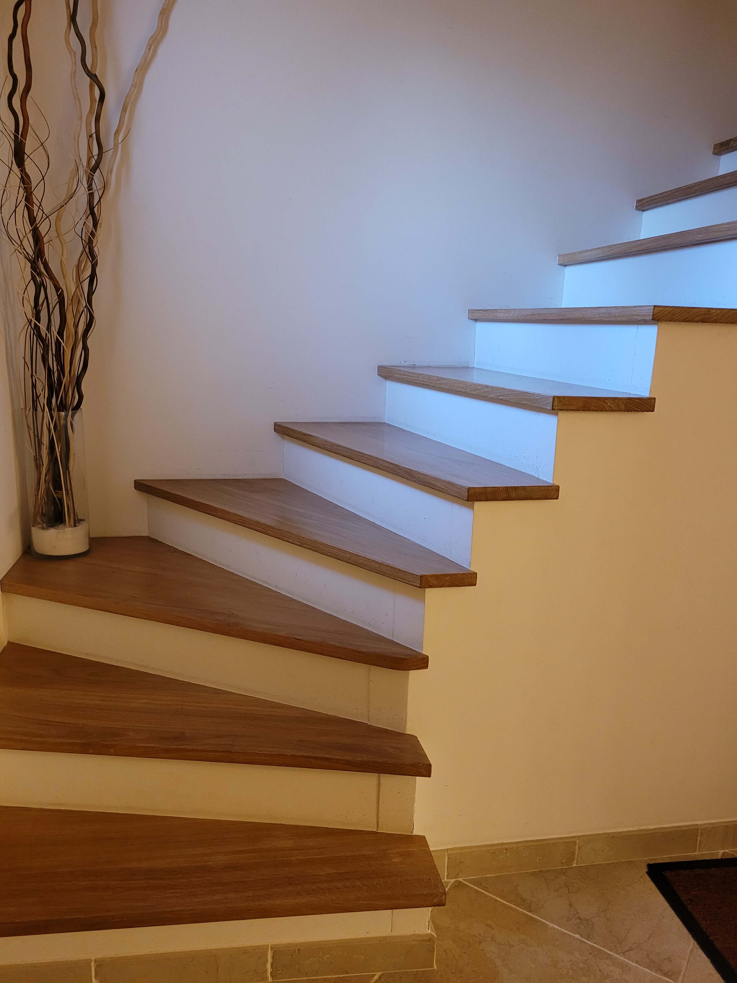 Des escaliers fonctionnels et design dans un style unique
