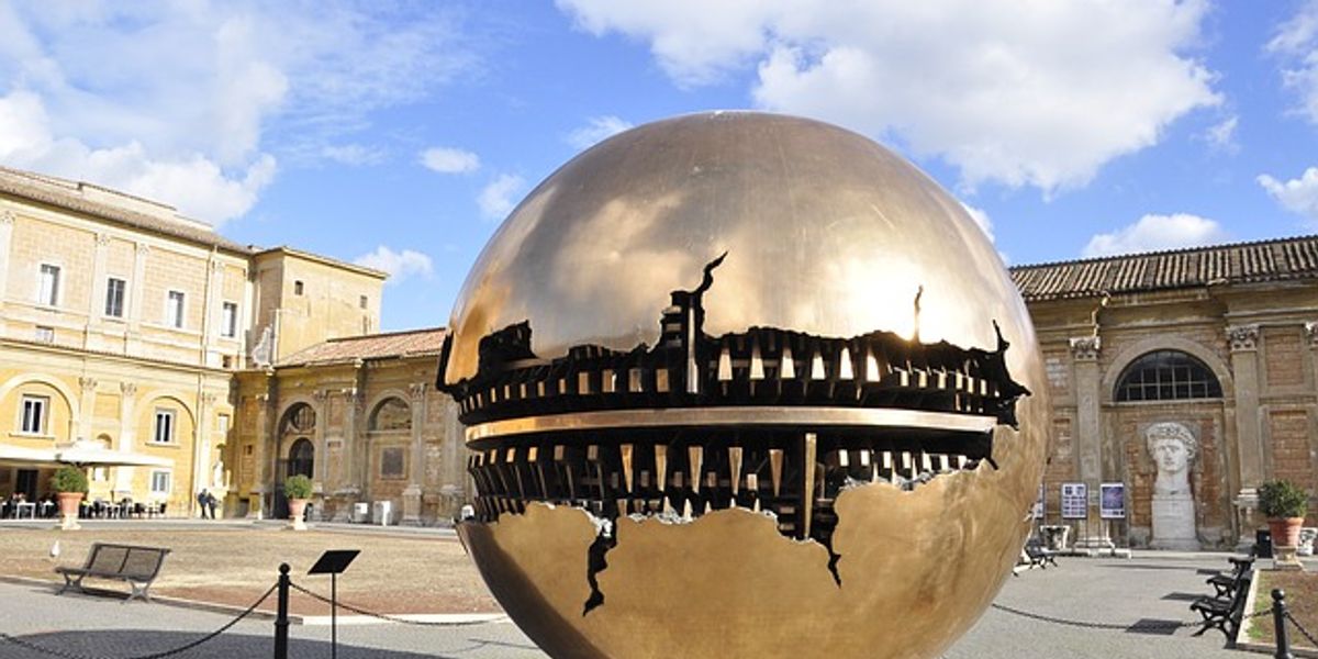 Fast-Track Combo Vatican Museum & Rome Sightseeing Hop-On Hop-Off Bus Tickets