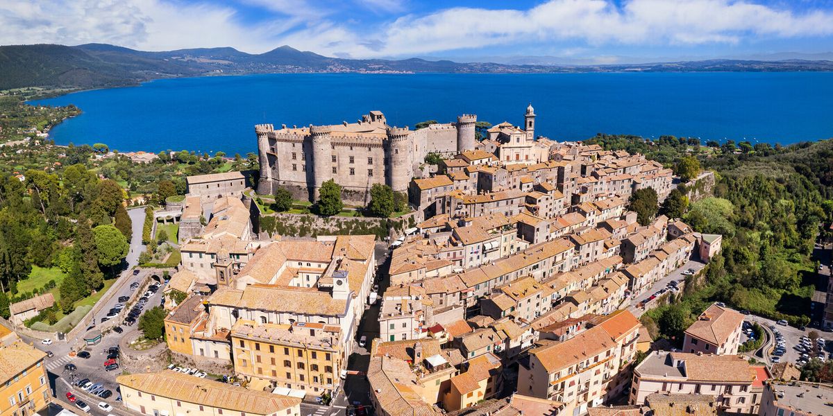 Lake Bracciano Private Day Trip from Rome – Lakeside Views & Castles