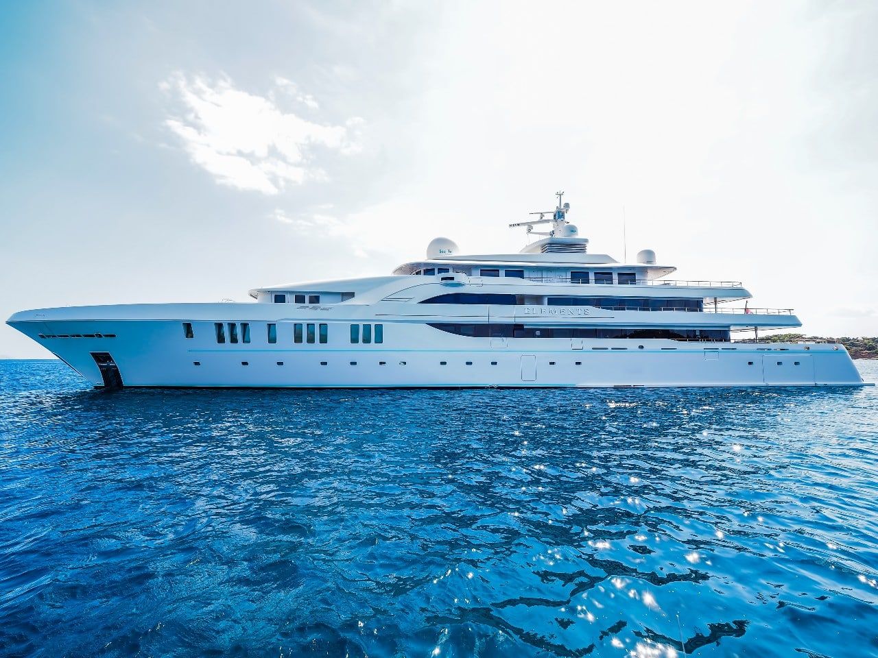 M/Y ELEMENTS (1/4)