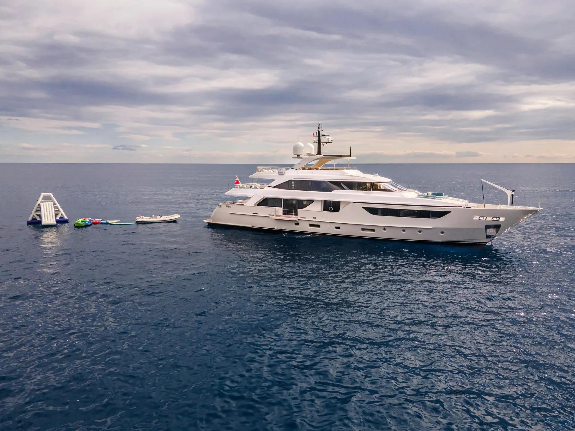 M/Y PREMURA (2/4)