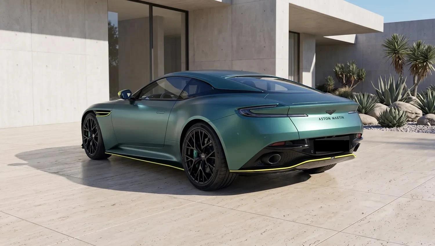 Aston Martin DB12 (2/5)