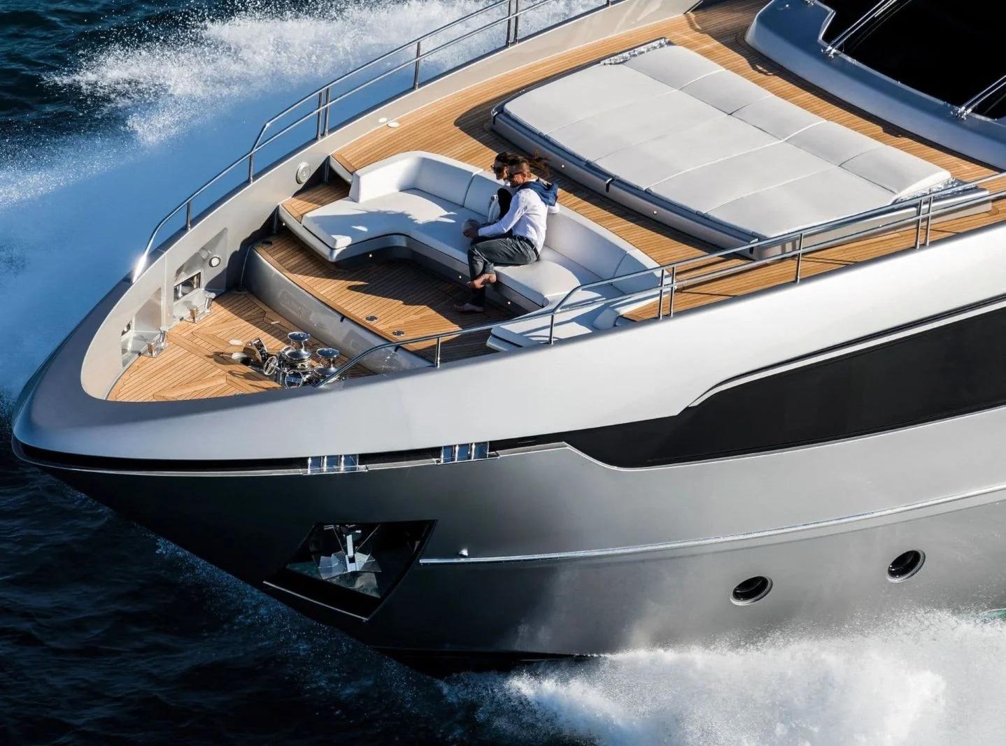 M/Y BASILIC (4/4)