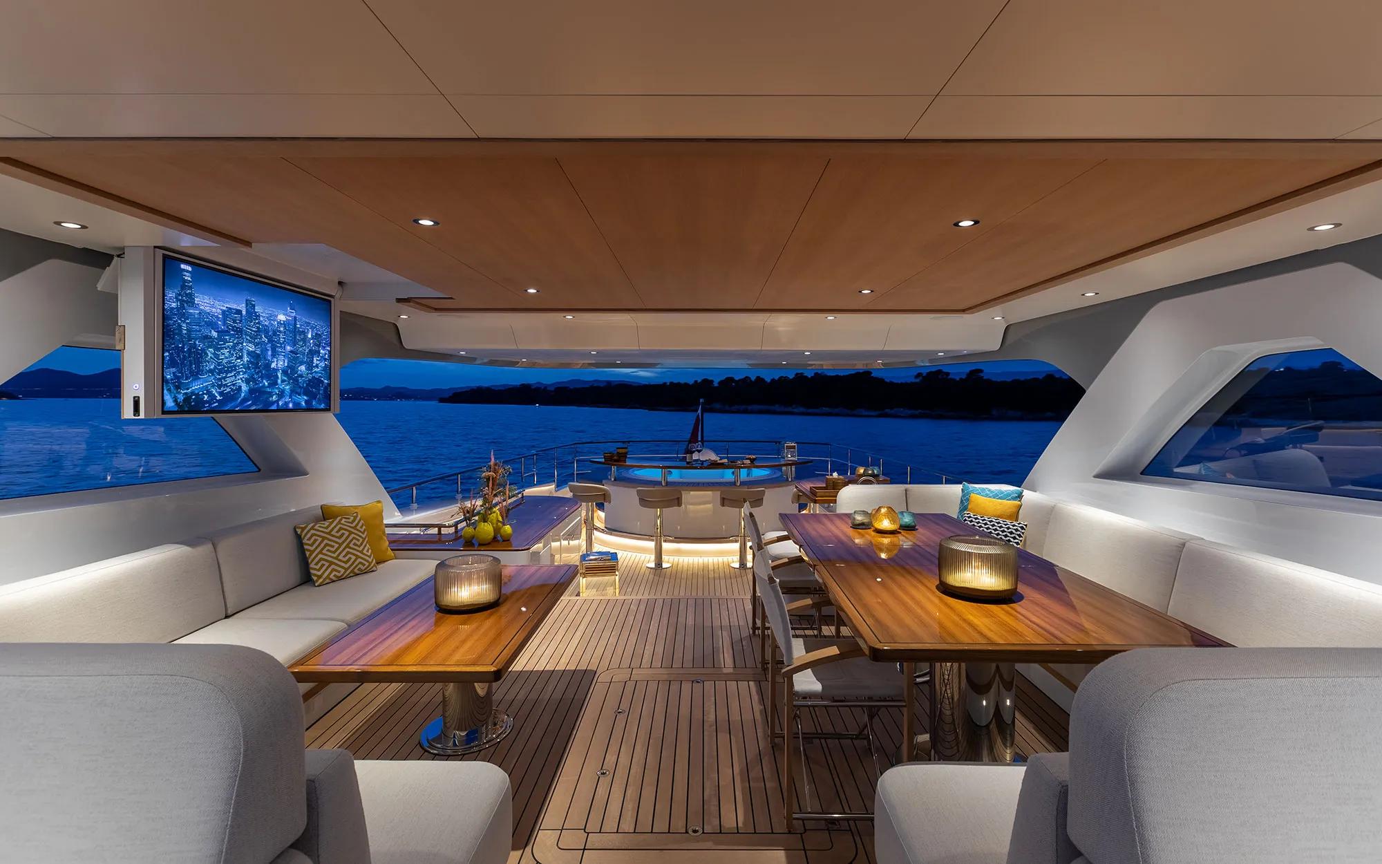 M/Y MANA I (4/4)