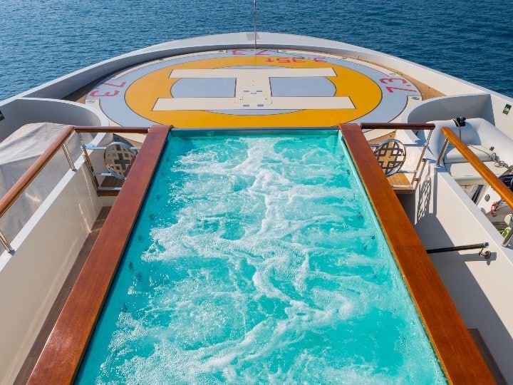 M/Y ELEMENTS (3/4)