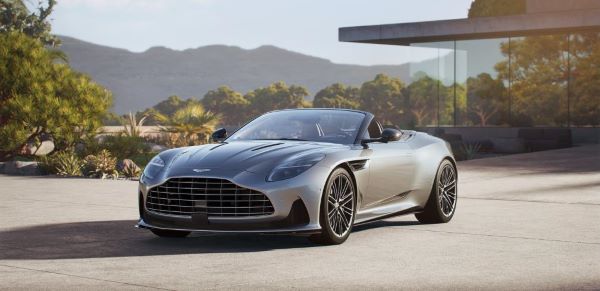 Aston Martin DB12 Volante