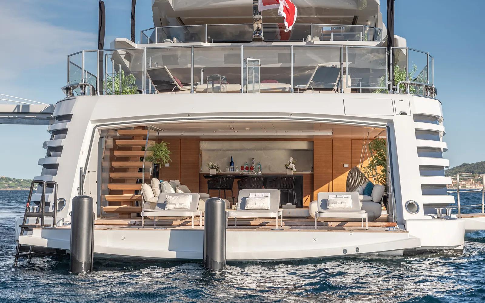 M/Y LEL (3/4)