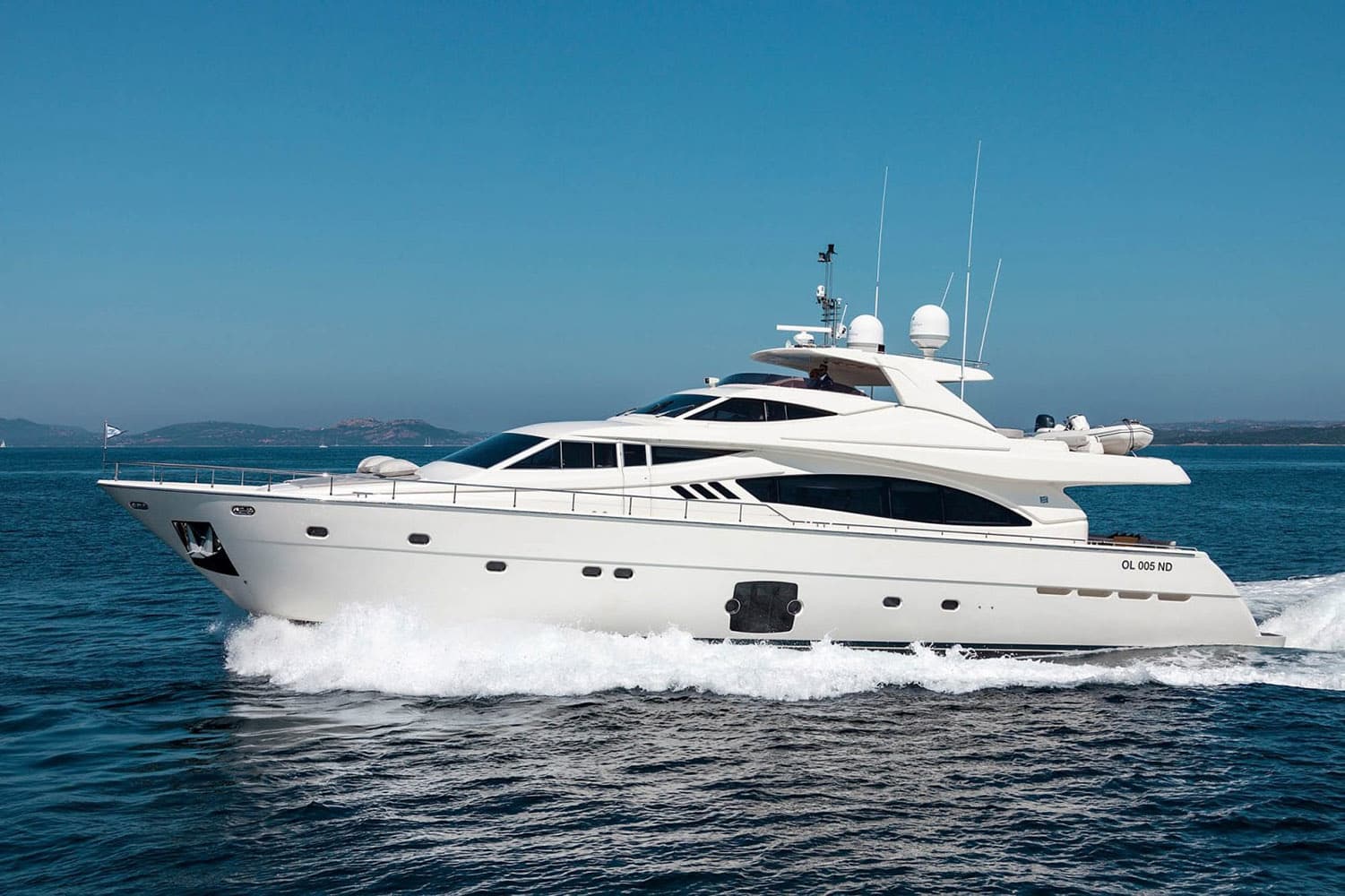 M/Y PORTHOS SANS ABRI (2/4)