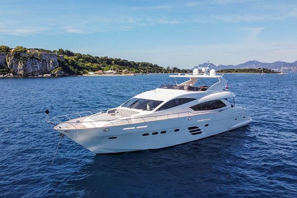 Integrity 93 · M/Y SKYRA