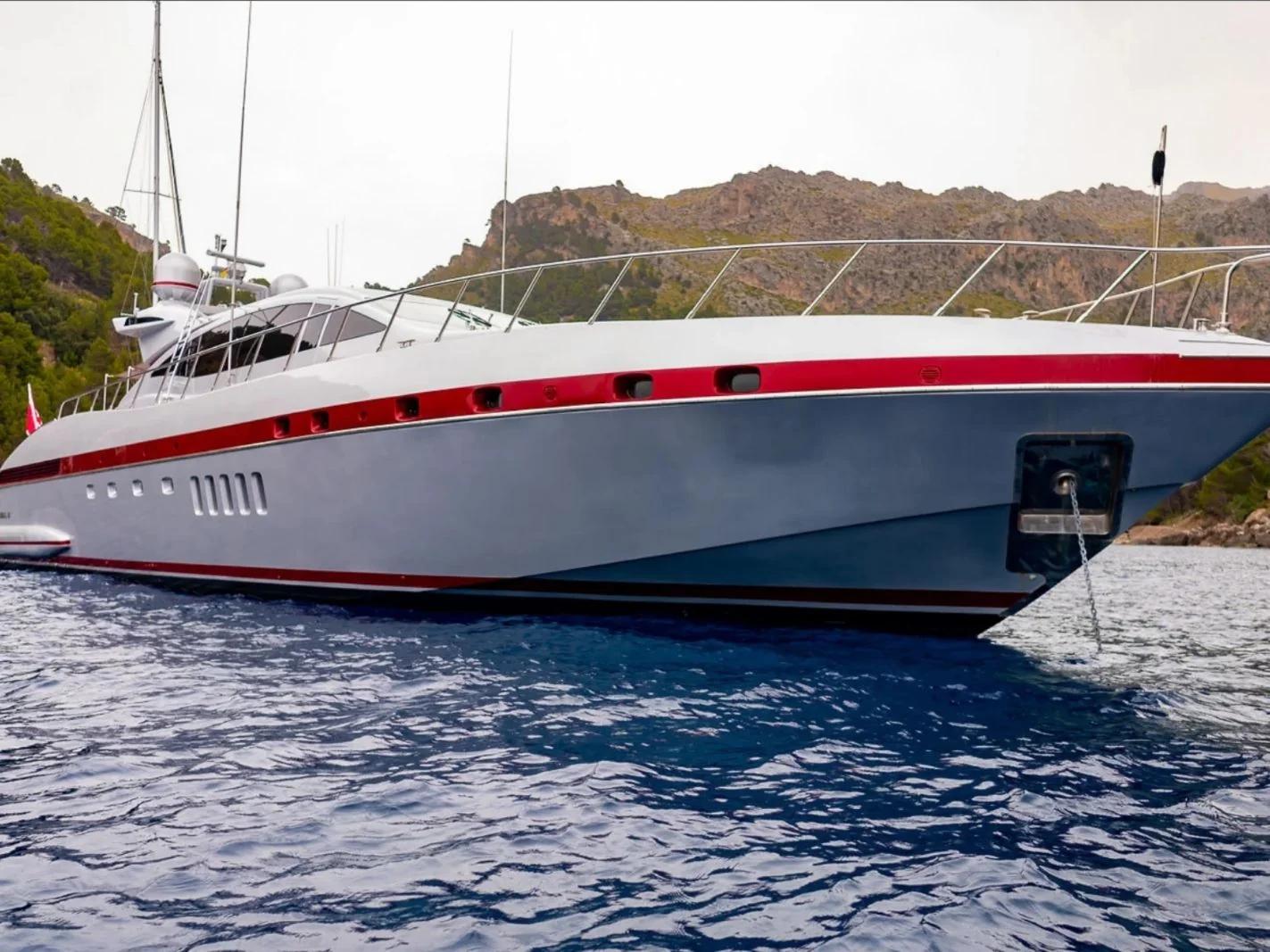M/Y LA DIGUE (4/4)