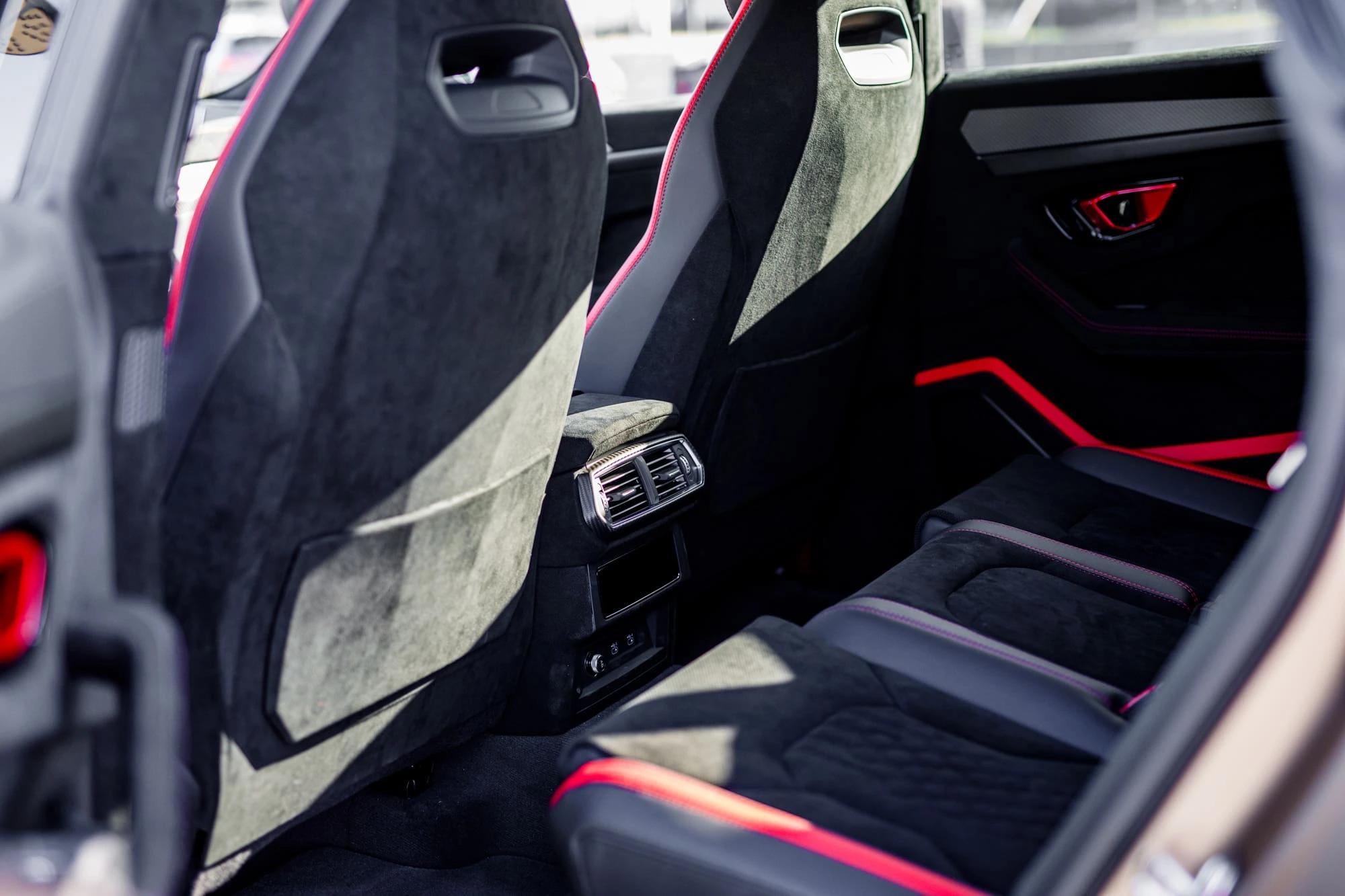 Lamborghini Urus Performante (7/10)