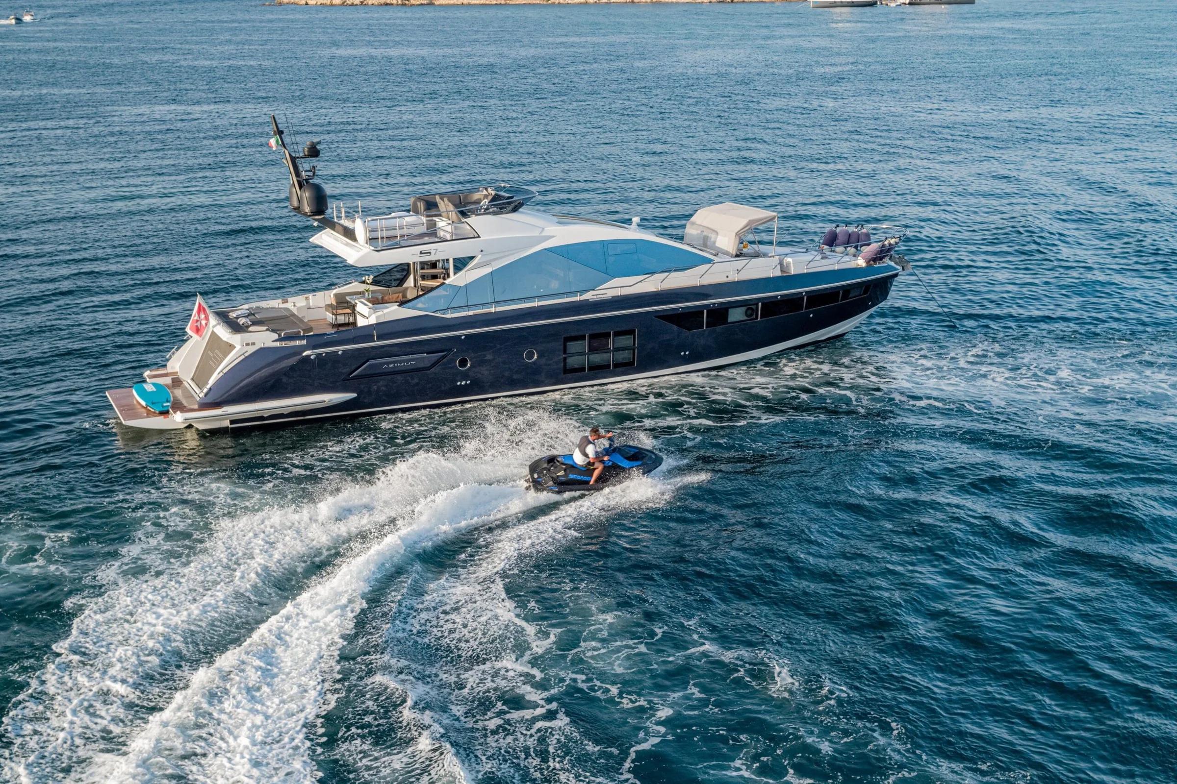 M/Y MANARA I (2/4)