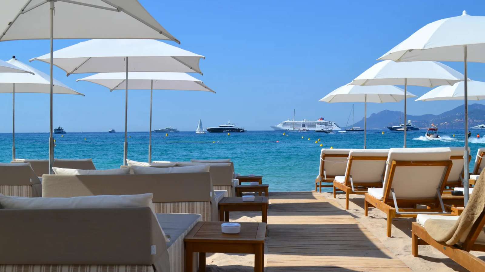 Réservations restaurants, hôtels et plages · Côte d'Azur