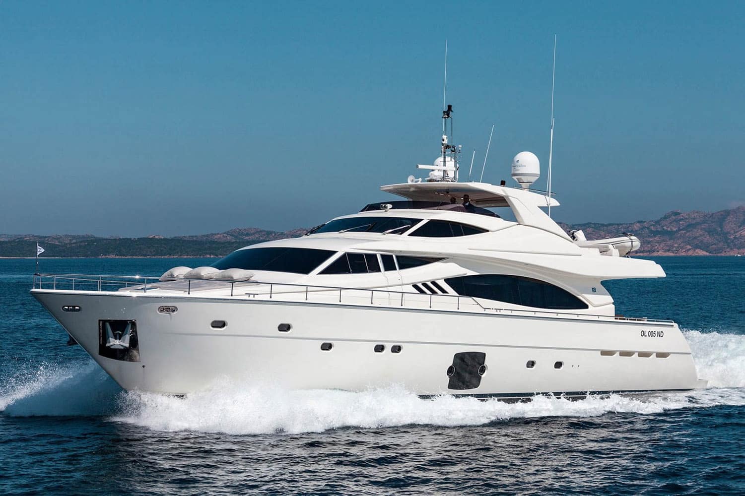M/Y PORTHOS SANS ABRI (1/4)