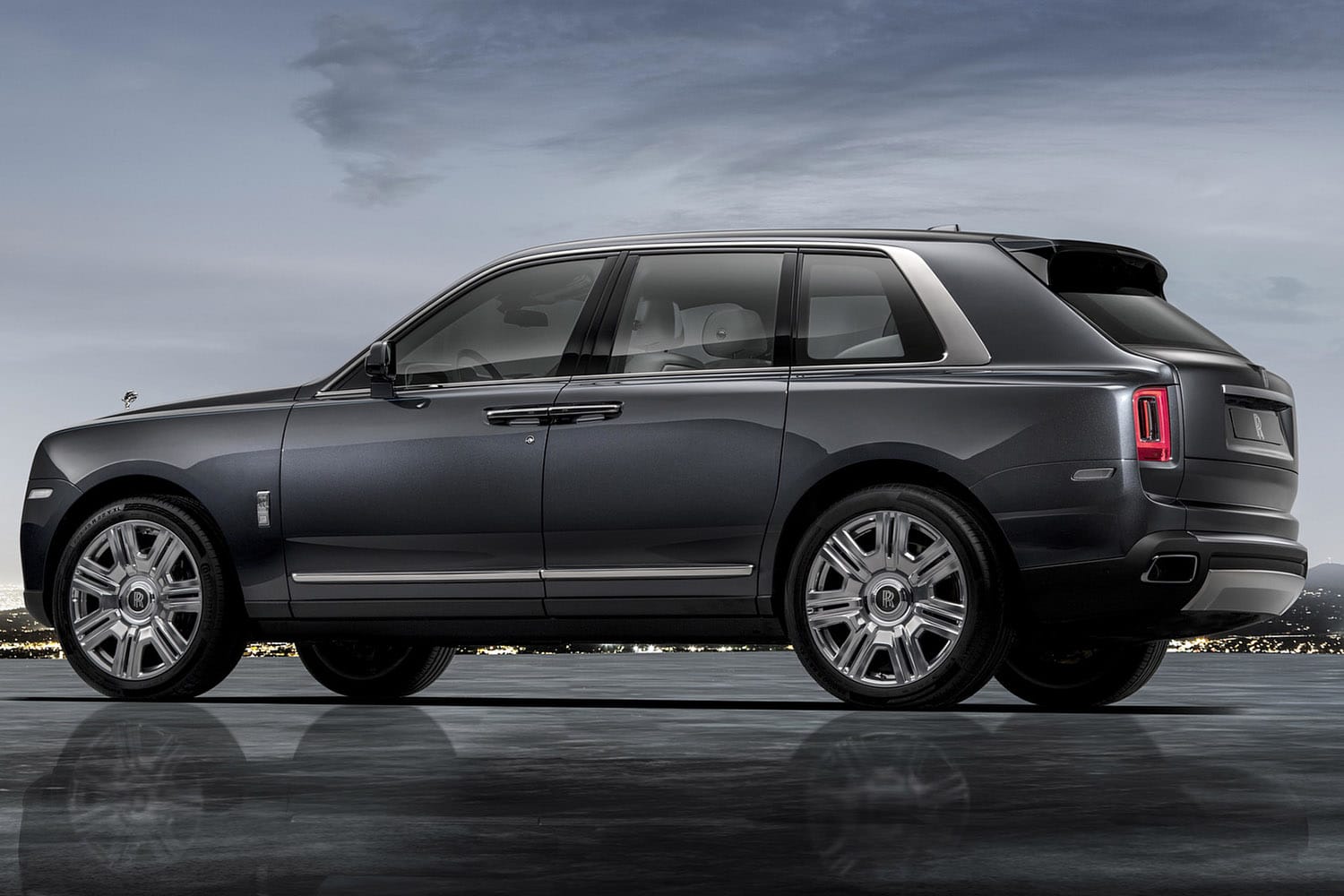 Rolls Royce Cullinan (3/6)