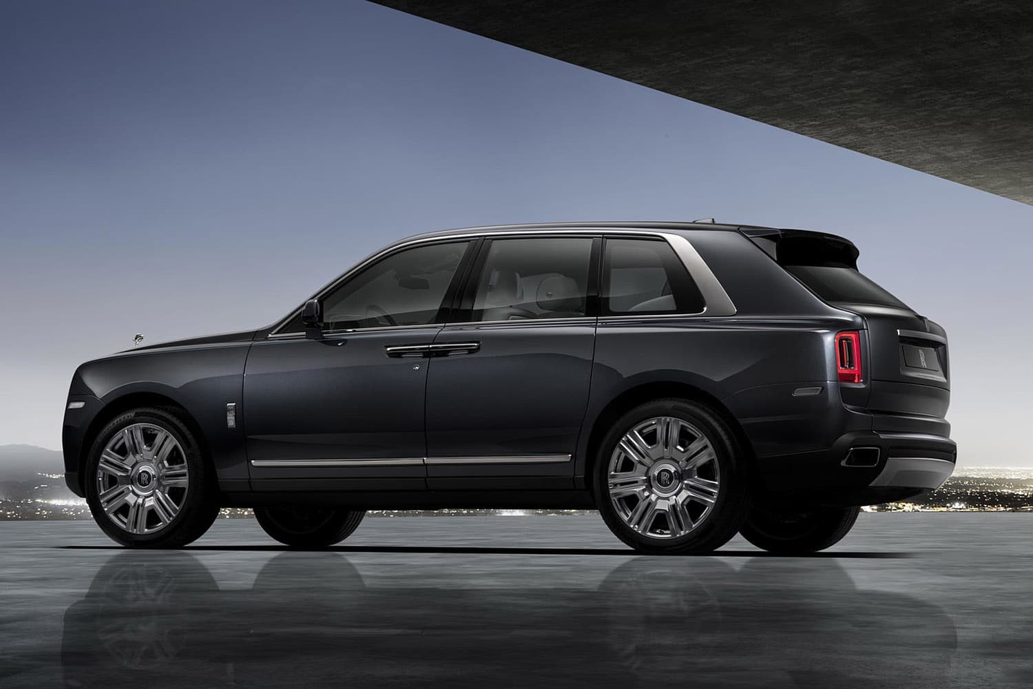 Rolls Royce Cullinan (4/6)