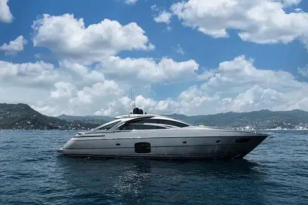 Pershing 70 · M/Y VELES