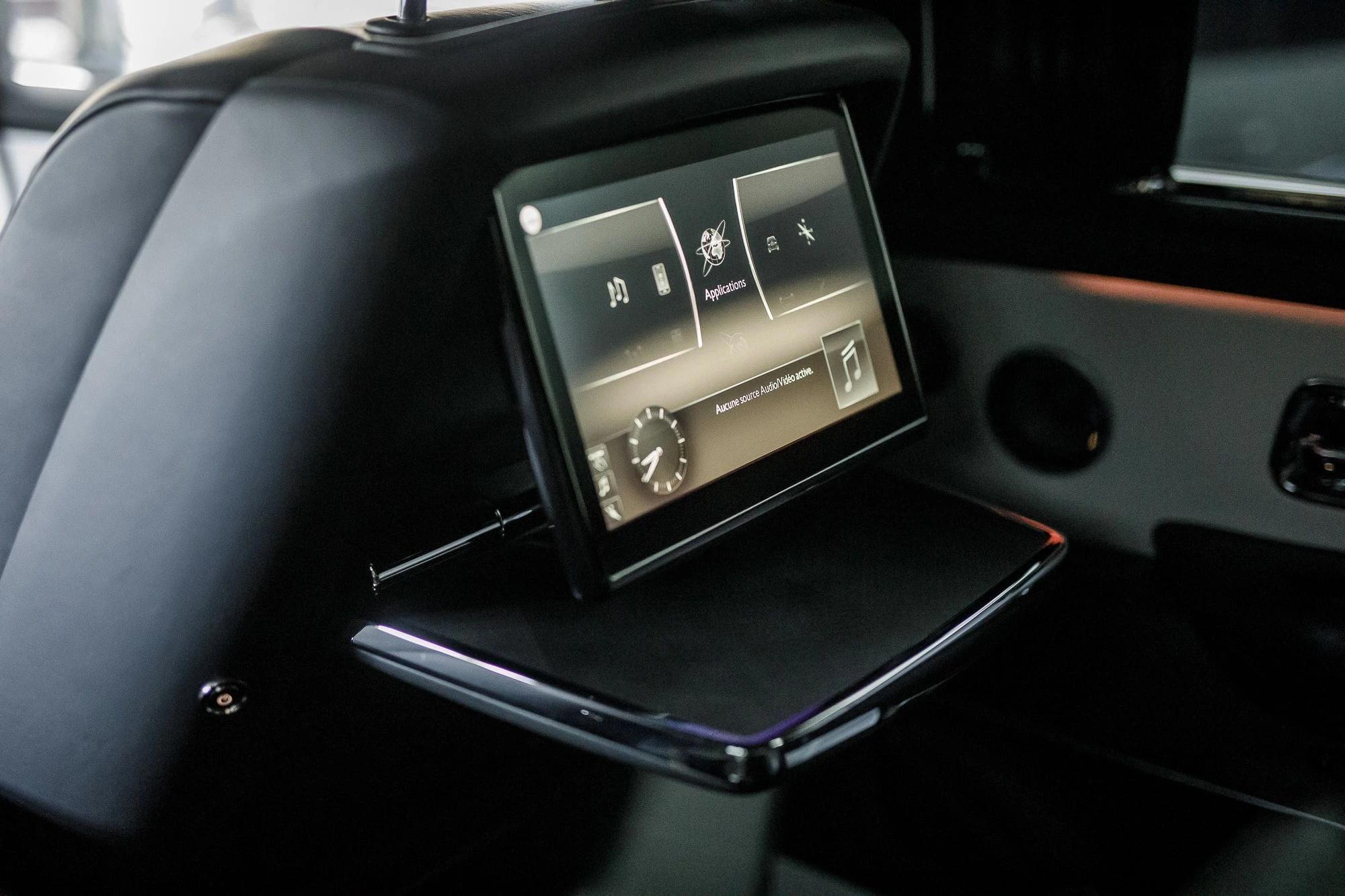Rolls Royce Cullinan (5/12)