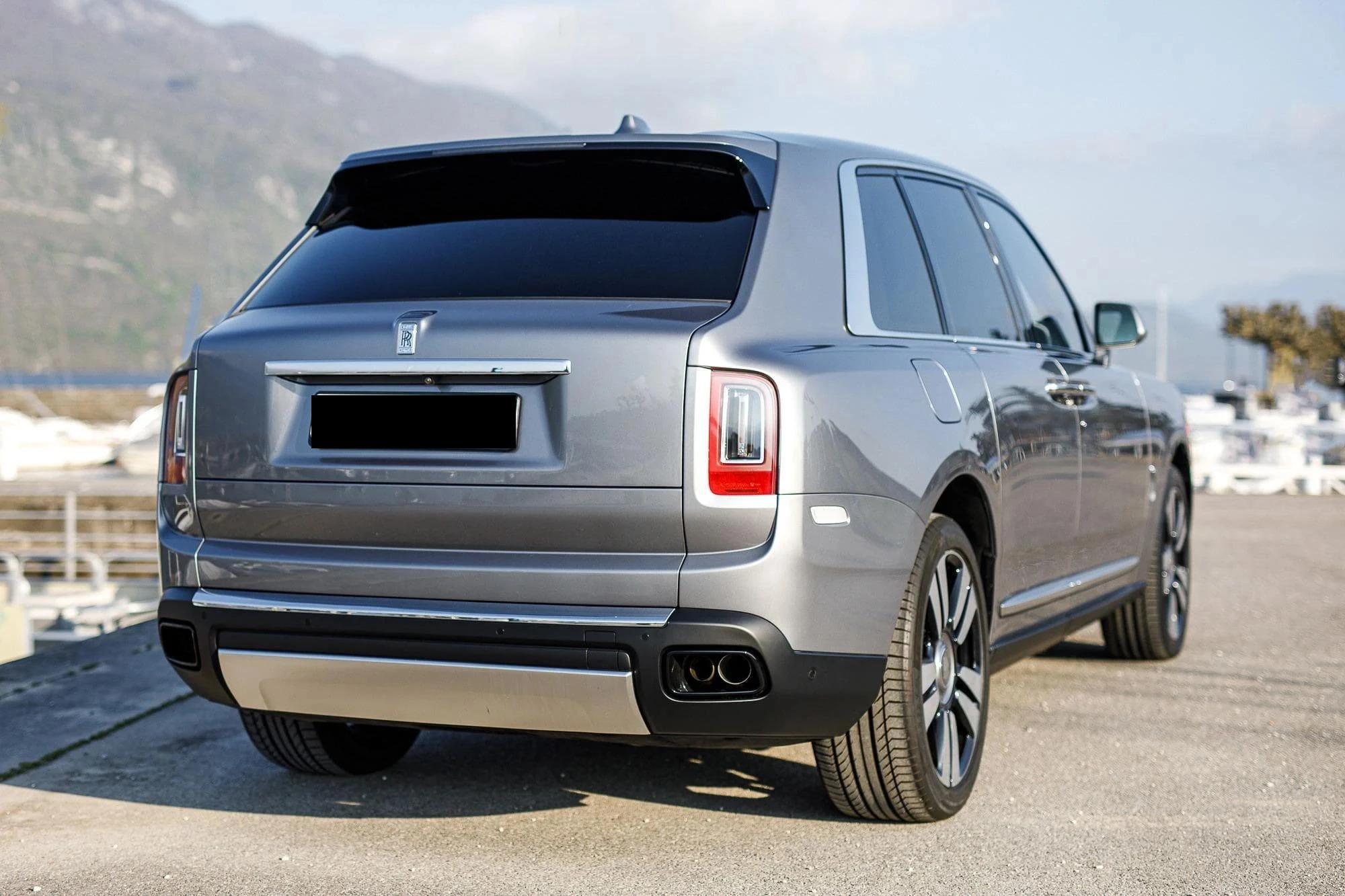 Rolls Royce Cullinan (11/12)