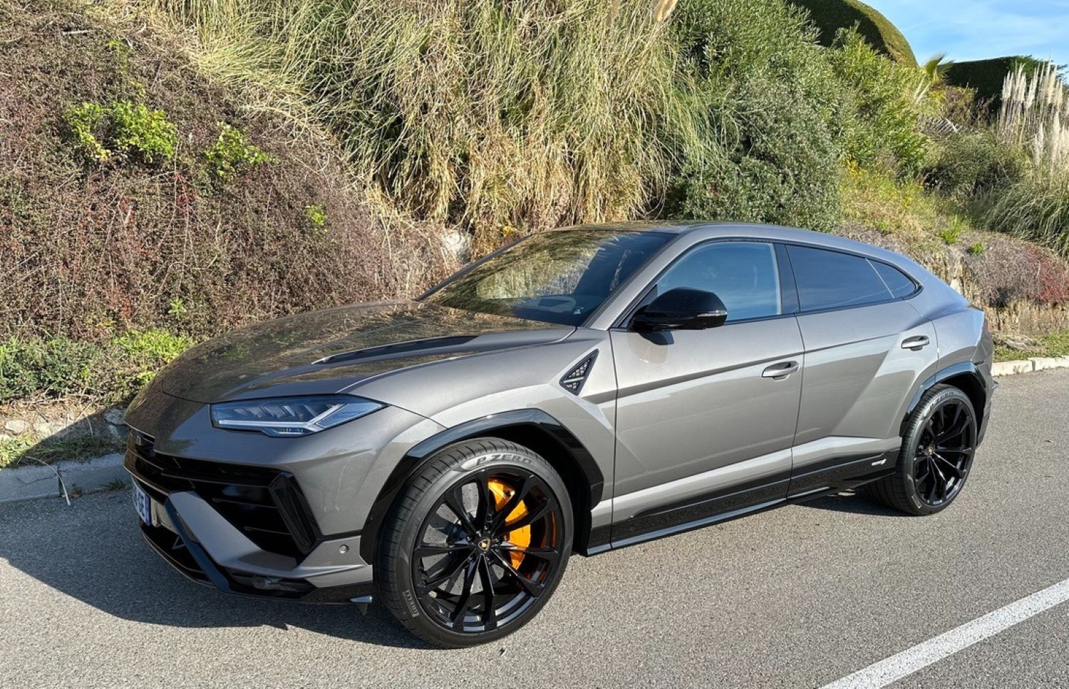 Lamborghini Urus (5/6)
