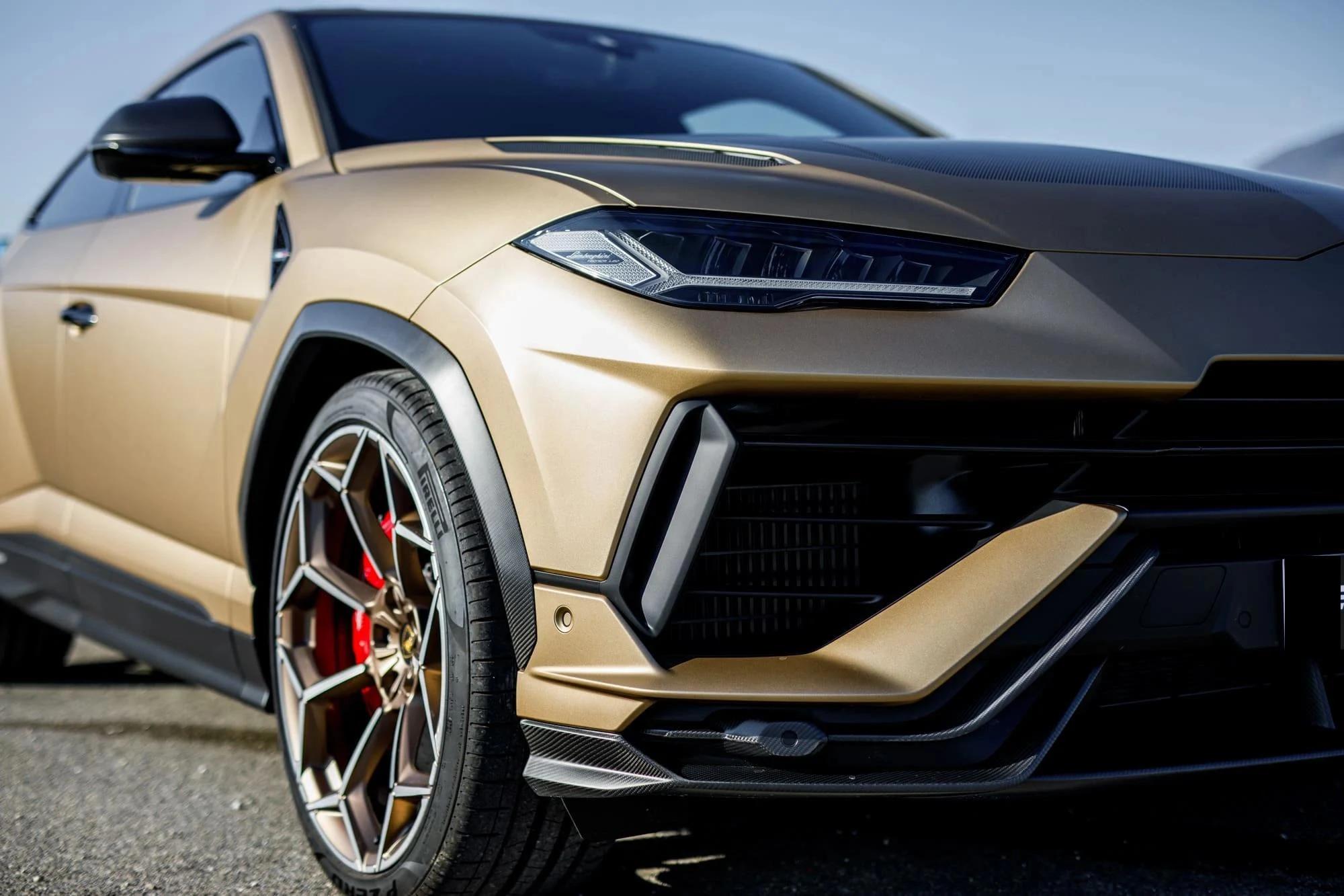 Lamborghini Urus Performante (4/10)
