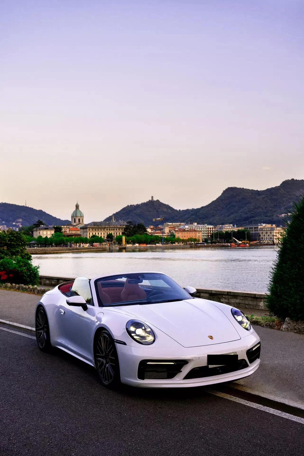 Porsche 911 Carrera 4S Cabriolet (4/4)