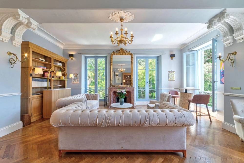 Château Fiora 10