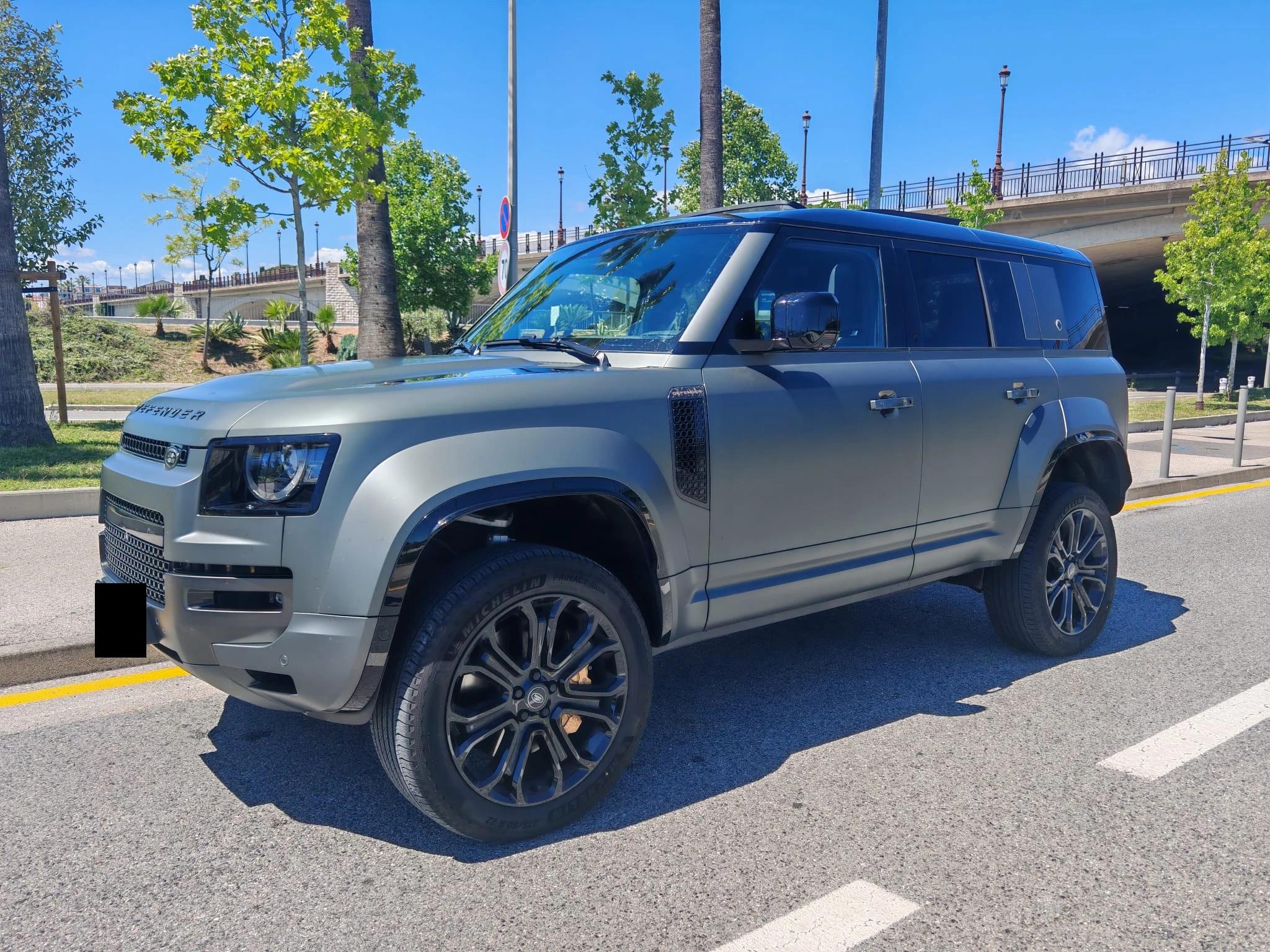 Land Rover Defender Bodykit (3/3)