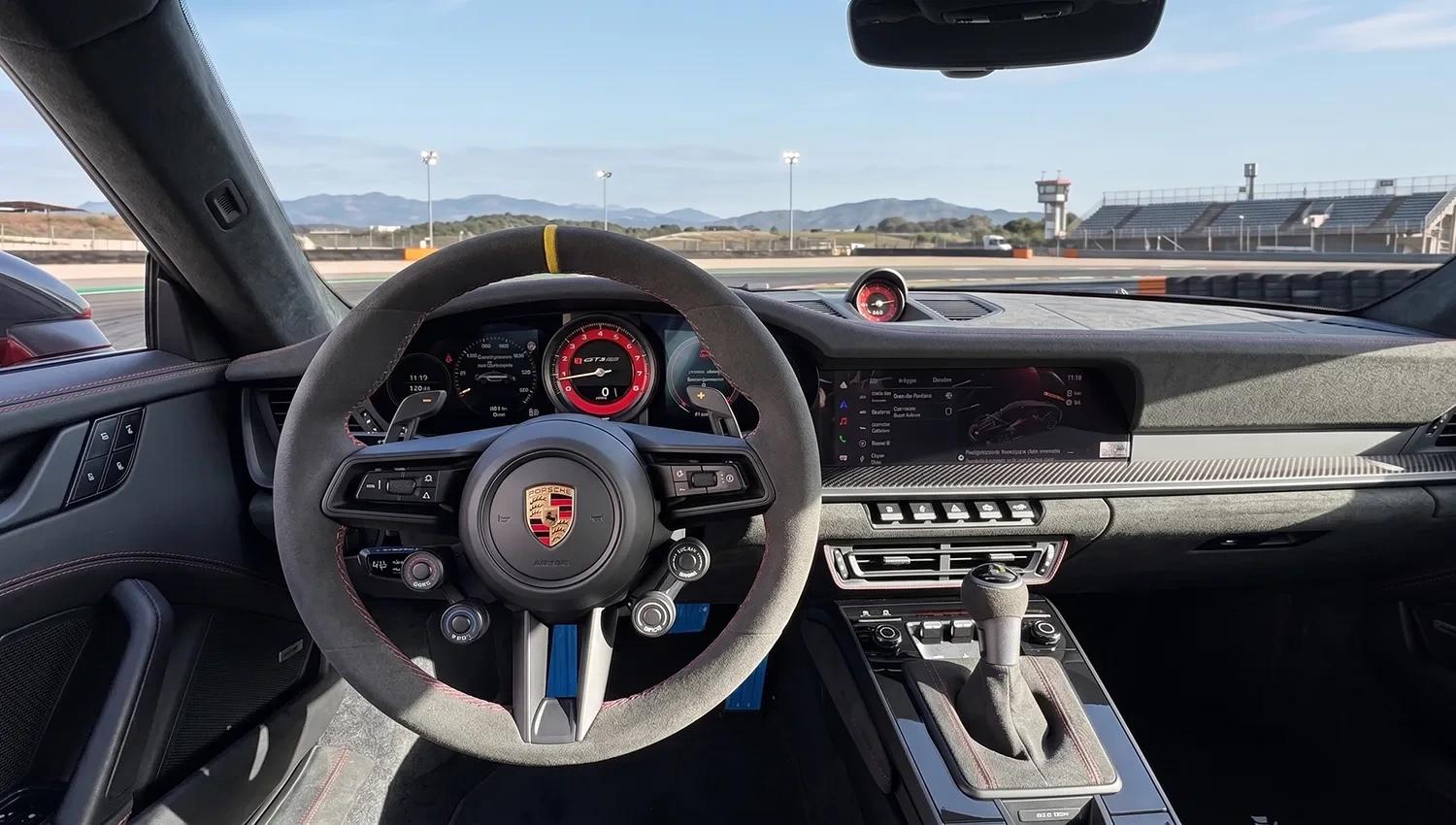 Porsche 911 GT3 RS (2/7)