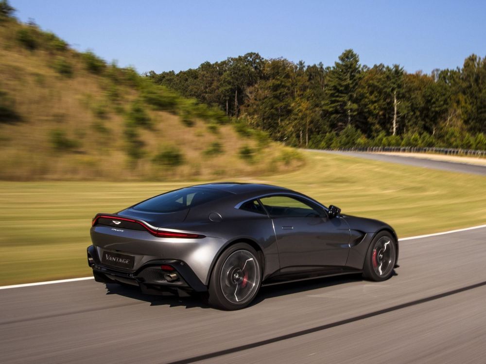 Aston Martin Vantage V8 (3/4)