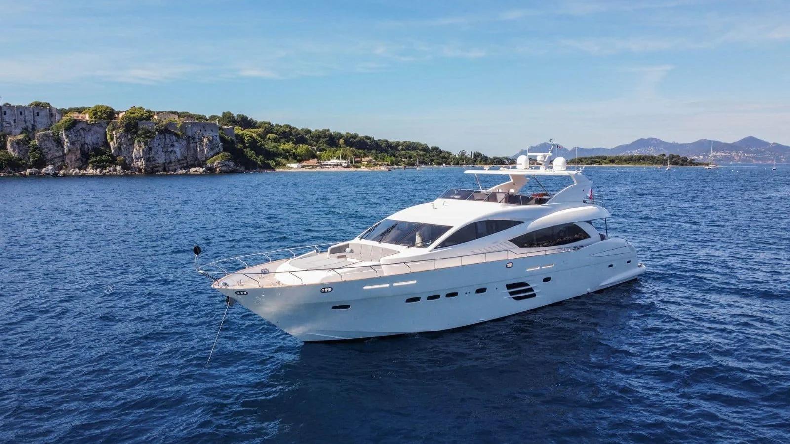 M/Y SKYRA (1/4)