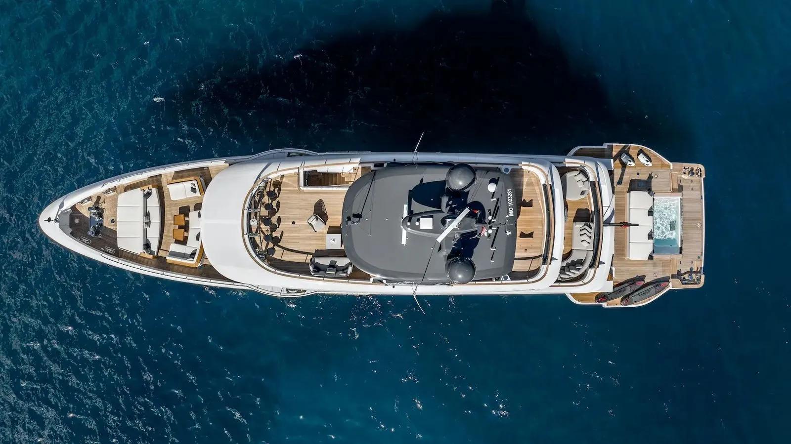 M/Y ALPHA WAVES (4/4)