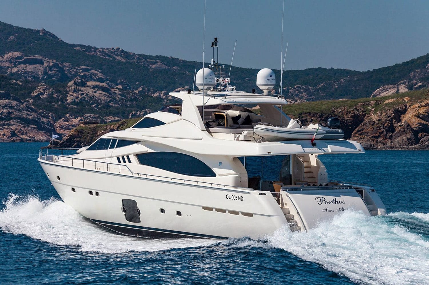 M/Y PORTHOS SANS ABRI (3/4)