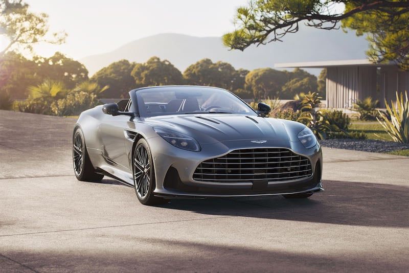 Aston Martin DB12 Volante (2/3)