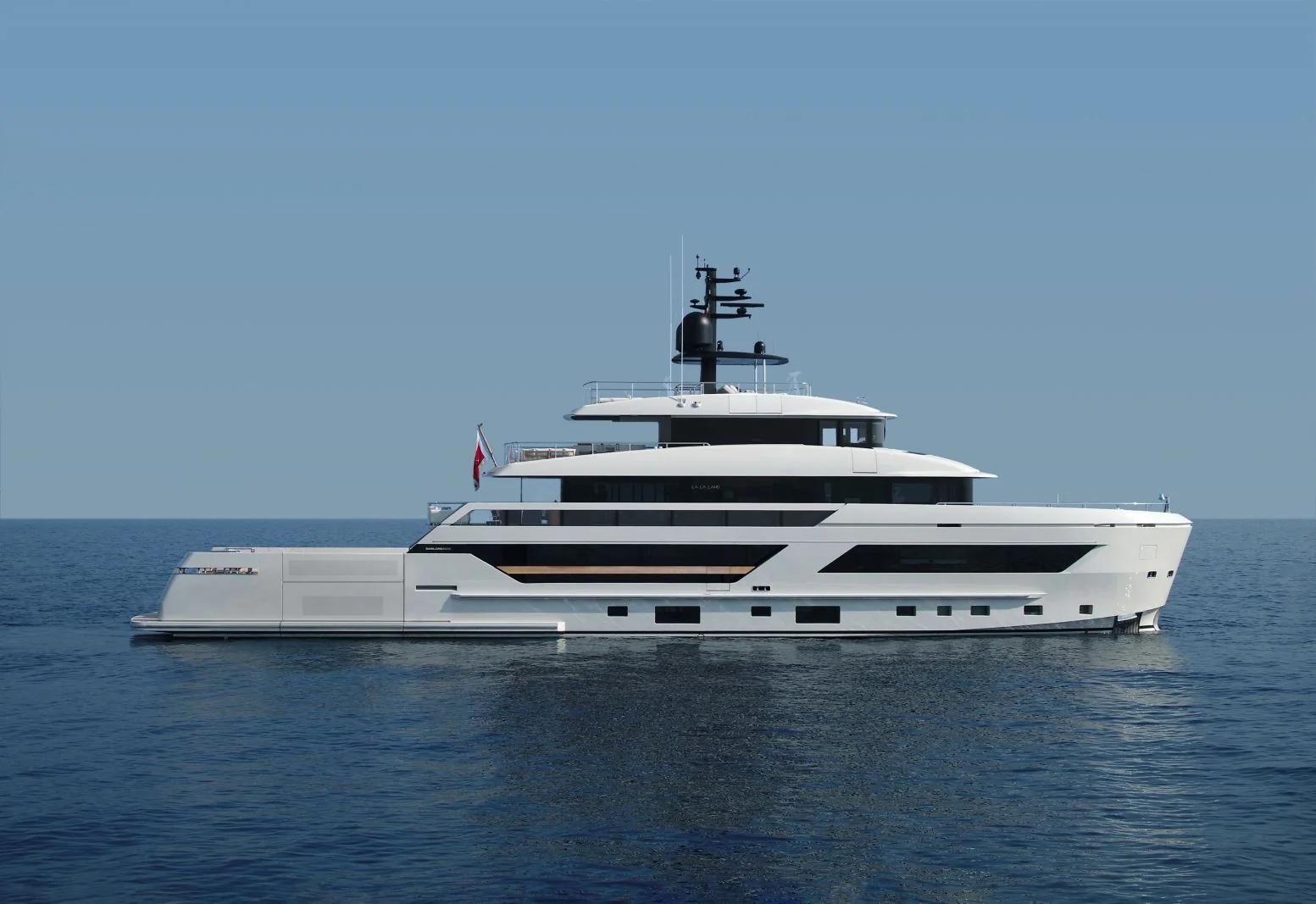 M/Y LA LA LAND (1/4)