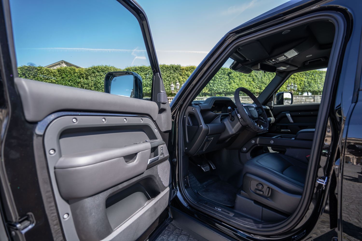 Range Rover Defender D130 (4/4)