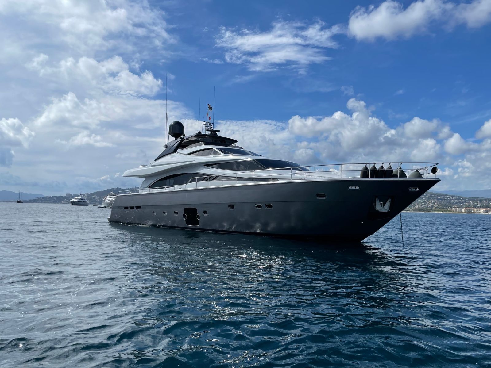 M/Y MAXI BEER (1/4)