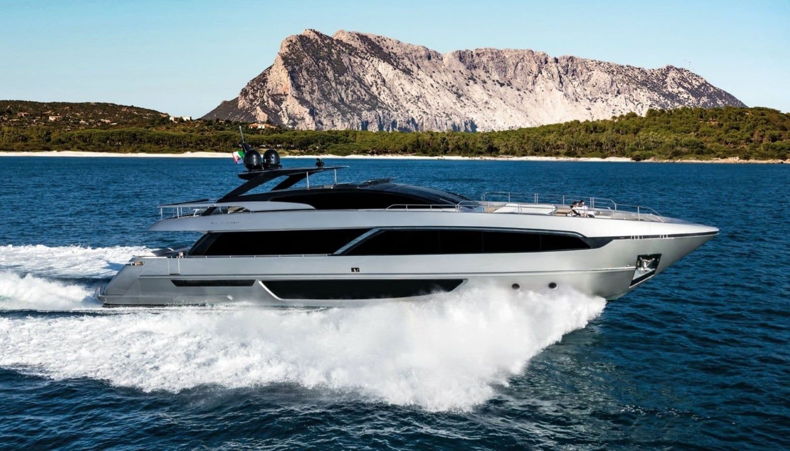 M/Y BASILIC (1/4)