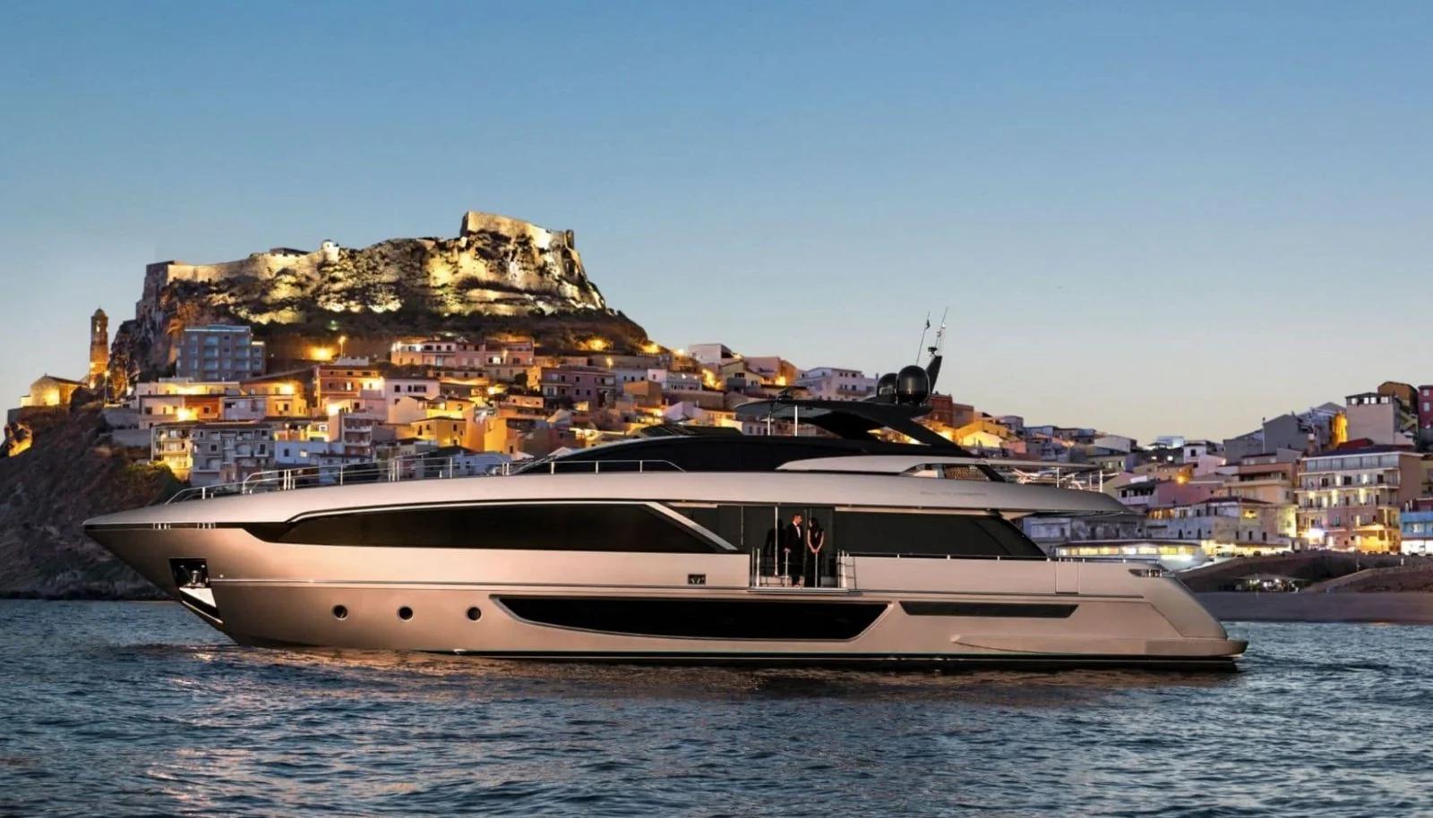 M/Y BASILIC (3/4)