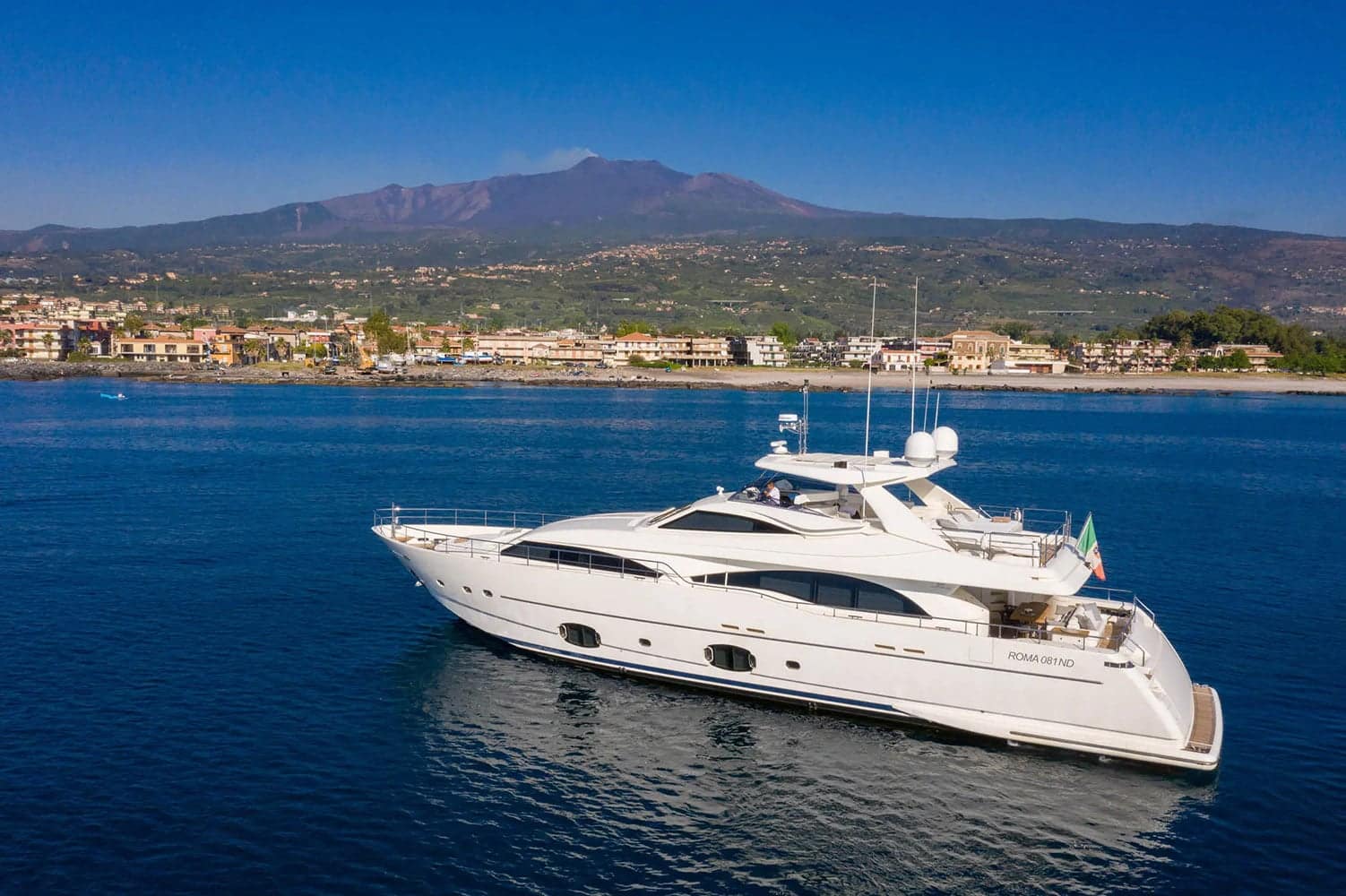 M/Y ETHNA (1/4)