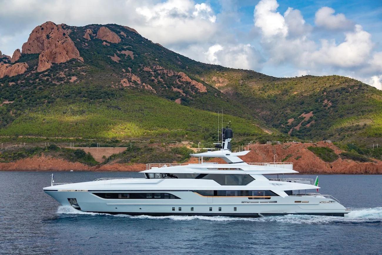 M/Y SILVER FOX (3/4)