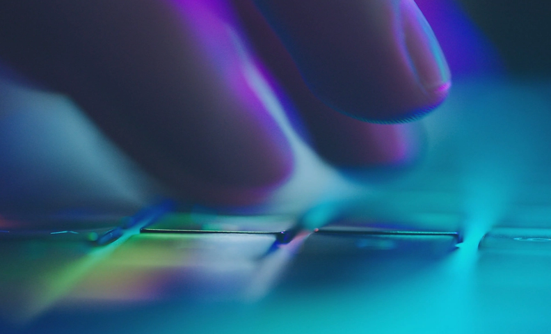 Sormet näppäimistöllä