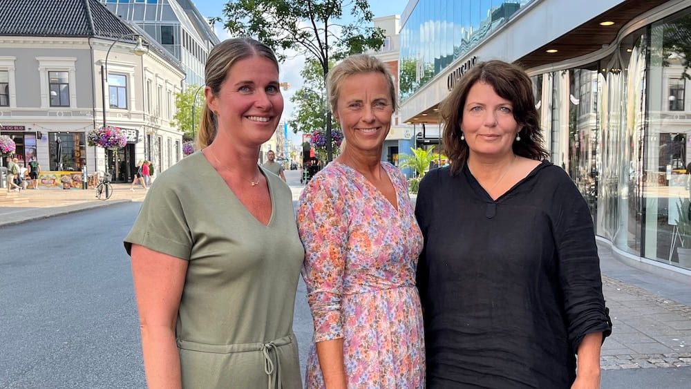 Fra venstre koordinator for utrullingen, klinisk sosionom Lene Holmen Berg, tidligere daglig leder i Kavlifondet, Inger Elise Iversen og leder for prosjektet, Åshild Haaland.